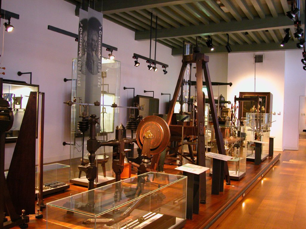 Photograph of a museum Boerhaave gallery showing various mechanical instruments