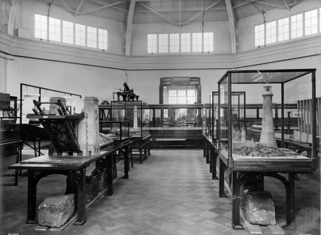 Black and white photograph of the Municipal Museum of Science and Industry in Newcastle