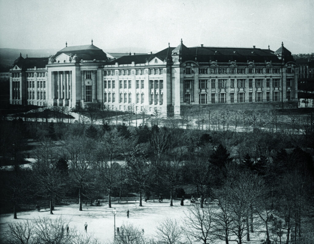 Black and white photograph of a very large and grandiose museum building