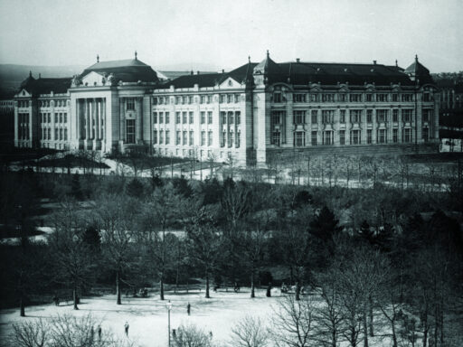 Black and white photograph of a very large and grandiose museum building
