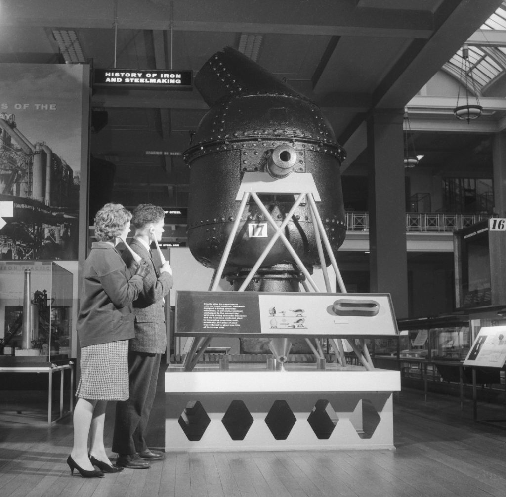 Black and white photograph of Science Museum visitors experiencing an early radio guided tour