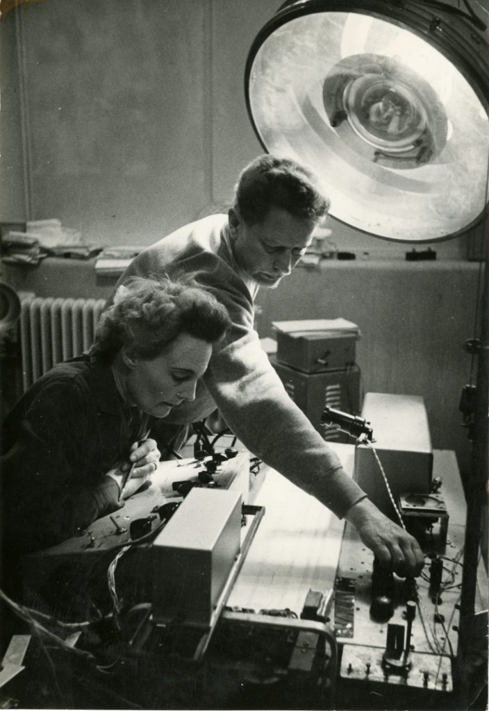 Black and white photograph of William Grey Walter and Vivian Dovey at the BNI