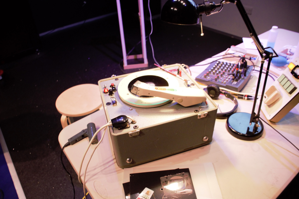 Colour photograph of a Cartavox vinyl lathe recording machine